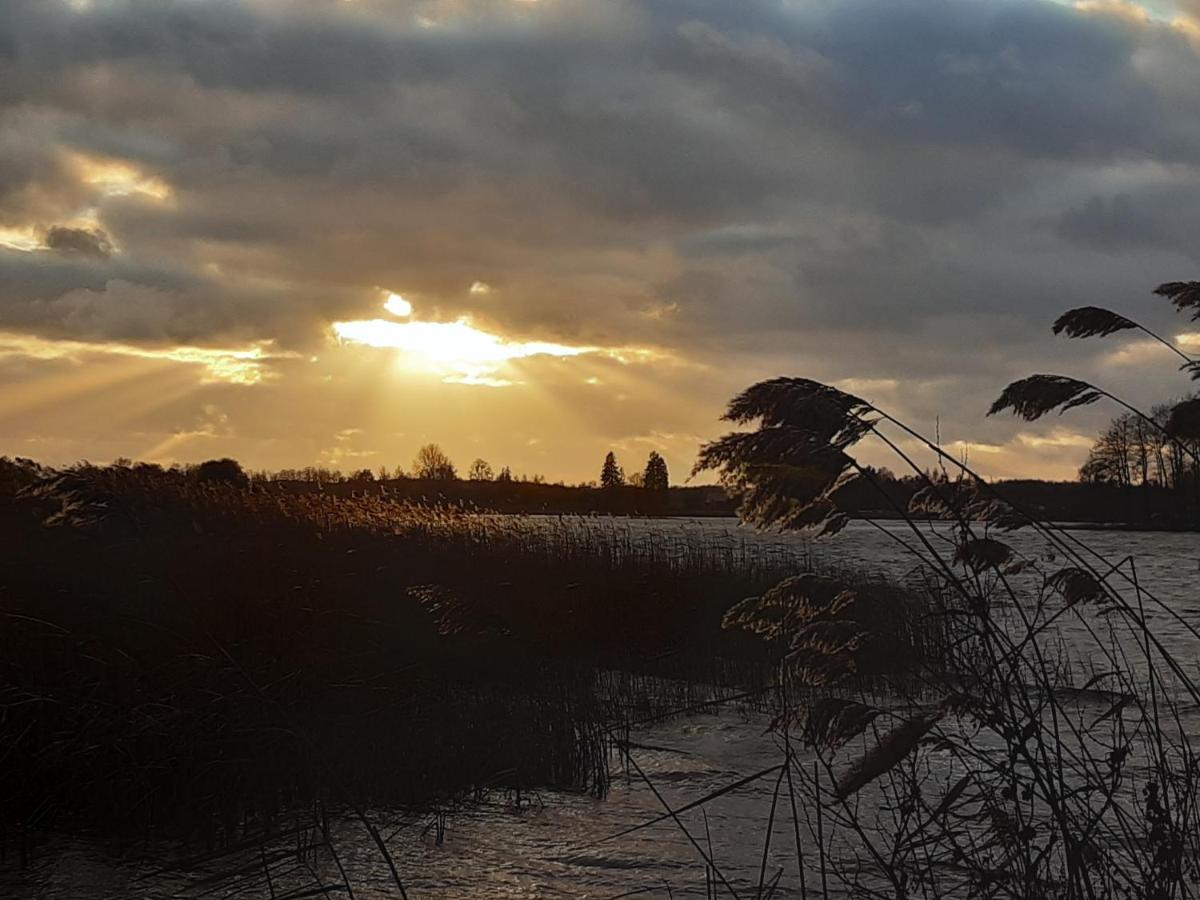 Vila Dziki Brzeg Jezioraka Zalewo  Exteriér fotografie